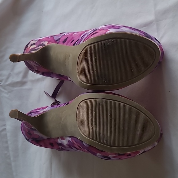 Size 8 floral platform high heels - Picture 3 of 7